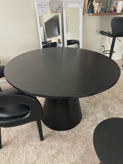 Black Round Dining Table
