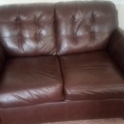 Great Condition Family ROOM Sofa Set!