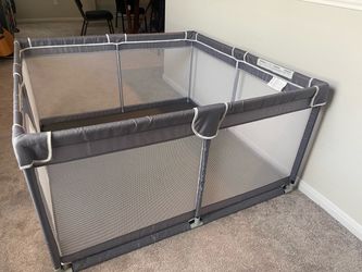 Baby playpen