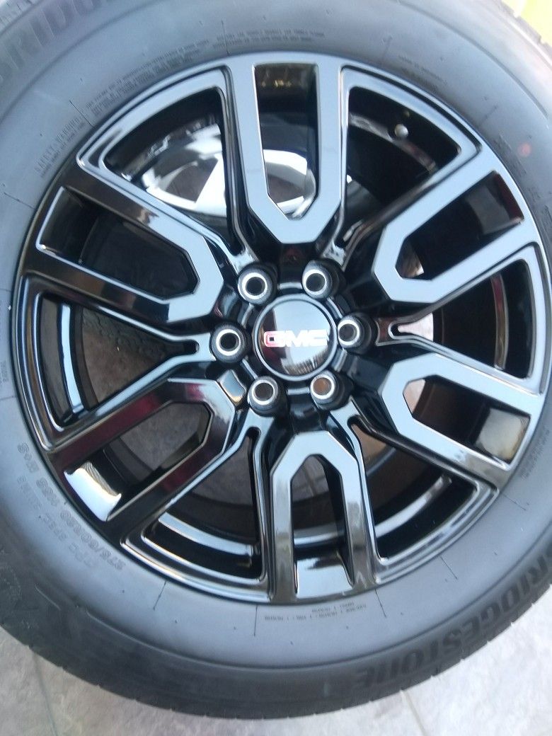 2021 NEW OEM CHEVY TIRES AND WHEELS GMC SIERRA AT4 R 20 TIRES NEW BRIDGESTONE DOT 0521 $1399 FIRMES