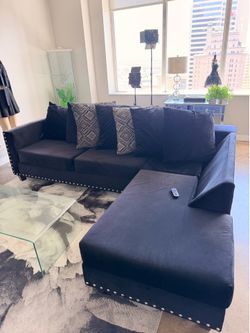 Sectional couch
