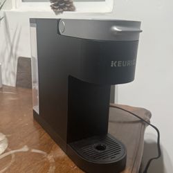 Keurig K-Slim Single-Serve Coffee Maker – Like New