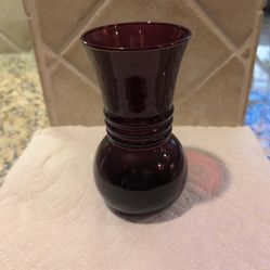 vintage Anchor Hocking Royal Ruby glass vase