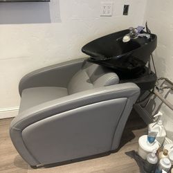 Wash Bowl With Chair