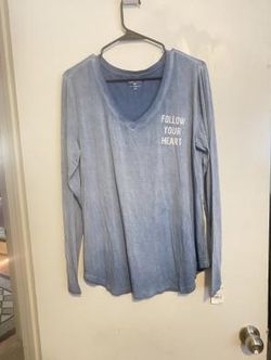 Zoe+Liv Women's Light Blue Stone Wash V-Neck Long Sleeve Top Size XL NWT