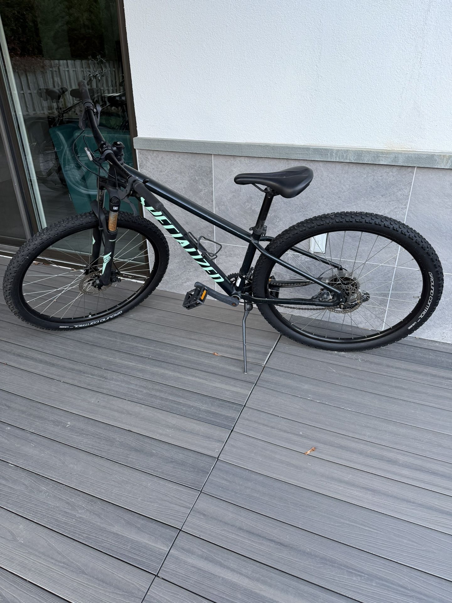 Specialized Rockhopper 29” Mountain Bike – Great Condition