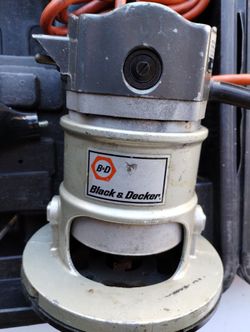  VINTAGE BLACK & DECKER TAN 1/2" ROUTER