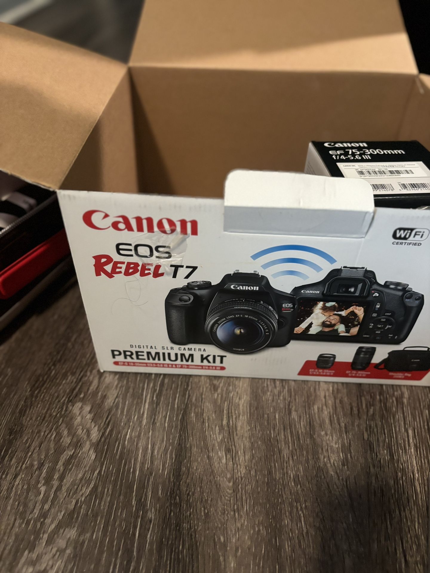 Canon EOS REBEL T7