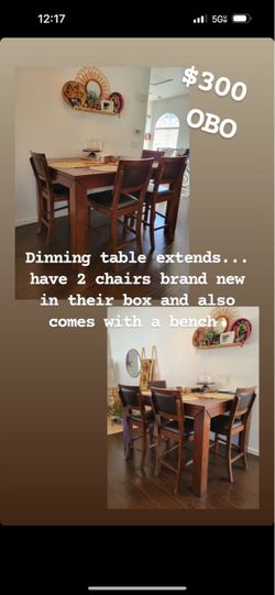 Extendable dining table