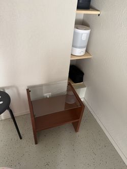 2 Nightstands
