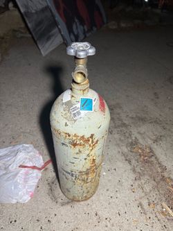 Nitrogen tank