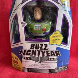 Disney Pixar Toy Story: Signature Collection - Buzz Lightyear action figure