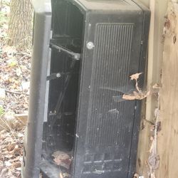 3 Trash Cans With Cigarette Depence On Top