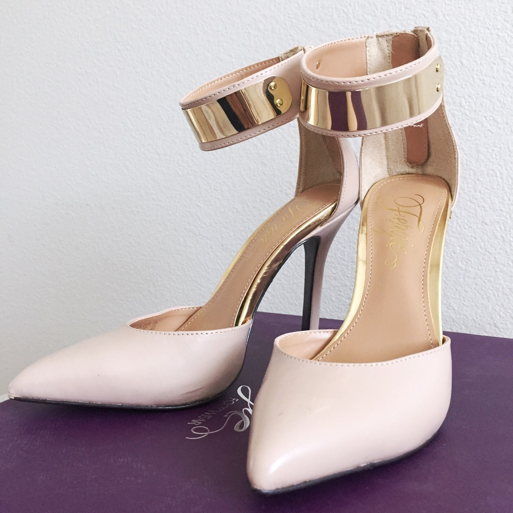 FERGALICIOUS by FERGIE Pumps Women’s Heels 6
