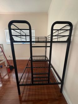 Twin Metal bunk bed