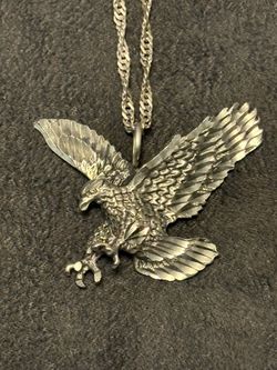 925 Sterling Silver Eagle Necklace – 20” / Collar de Águila de Plata 925 – 20”