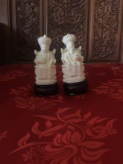 Vintage carved Resin figurine Emperor & Empress