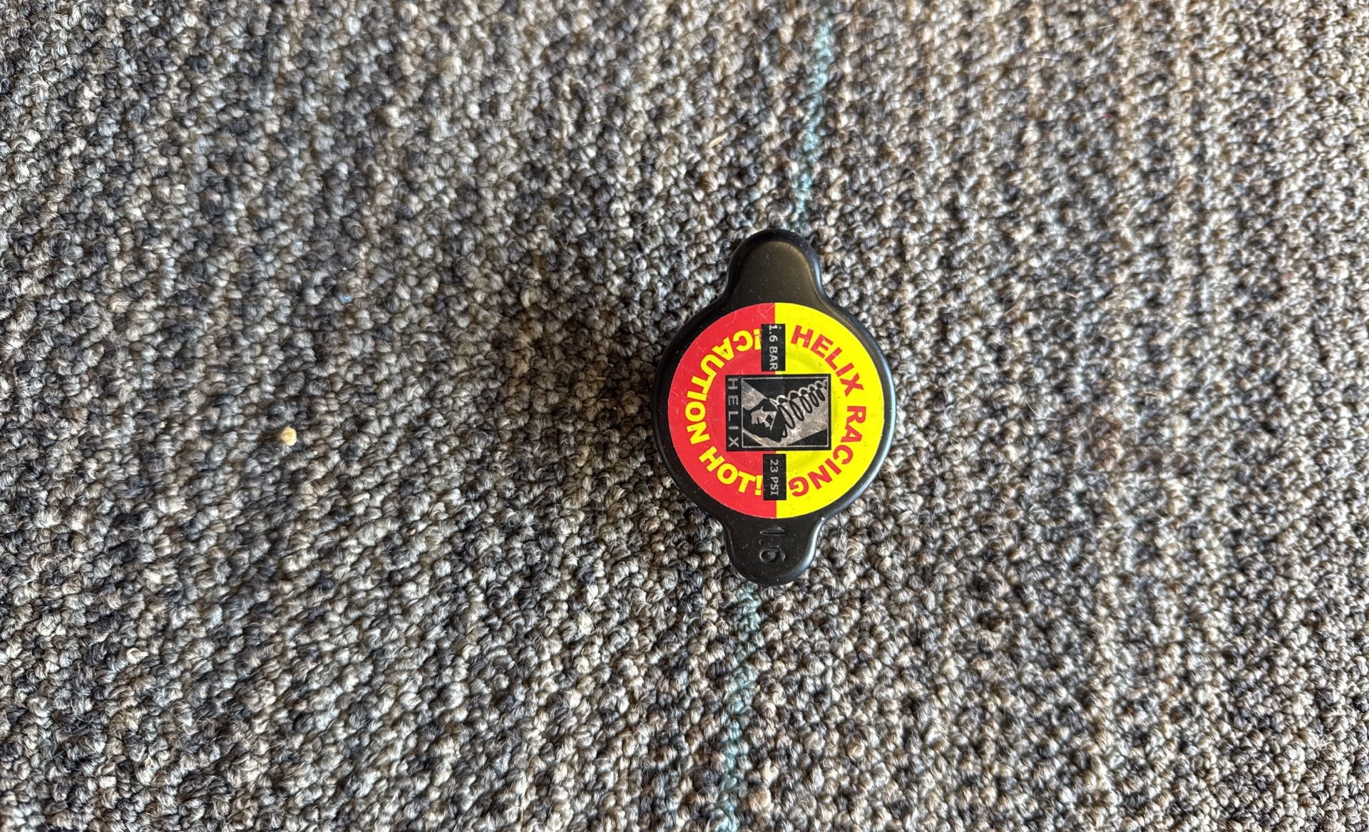 HELIX RACING RADIATOR CAP