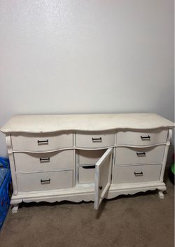 White Wood Dresser with Drawers and Cabinet