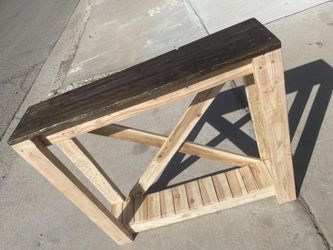 Medium size entry table