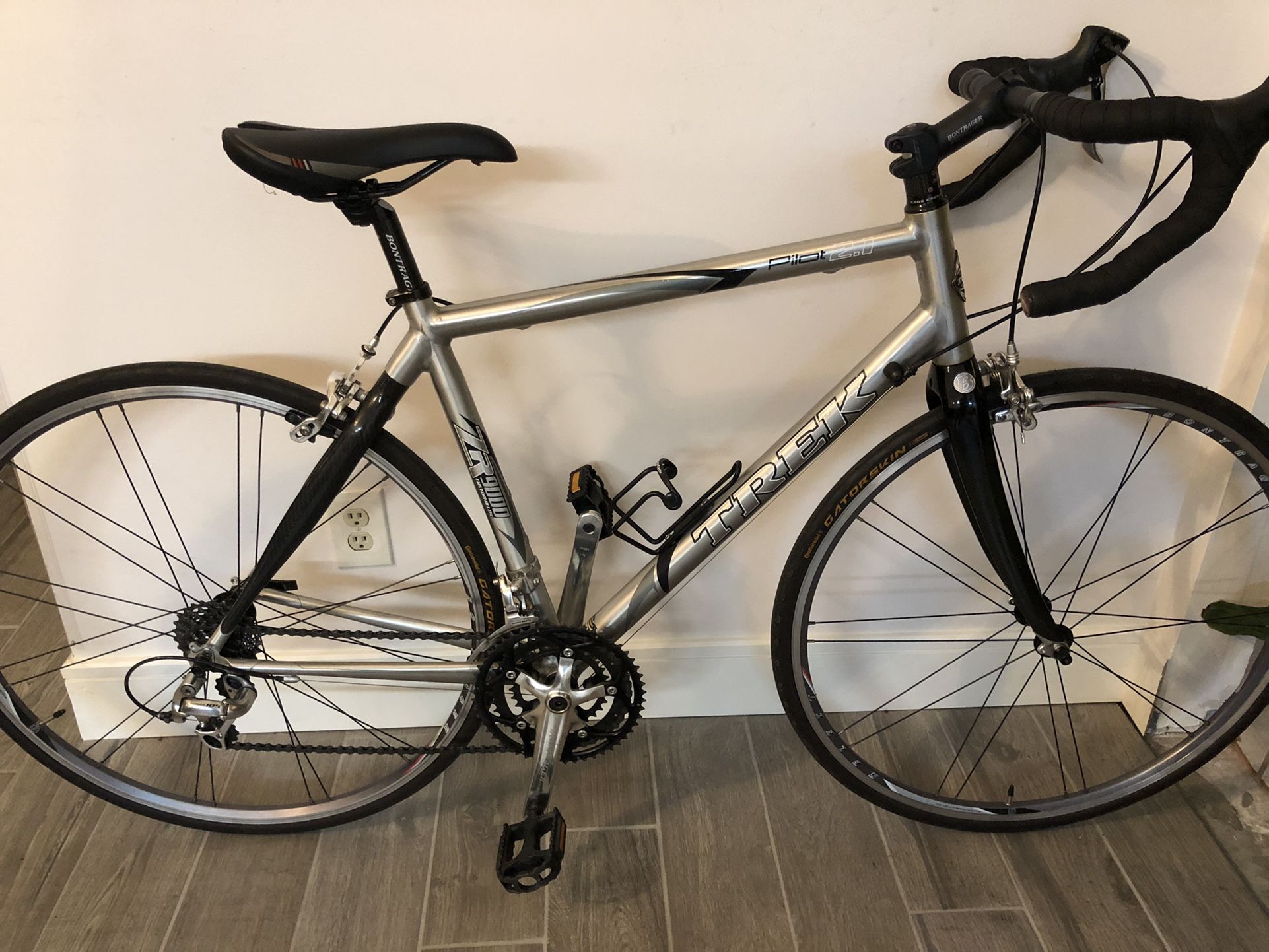Trek 2.1 Pilot Road Bike Alum/Carbon Ready/Ride