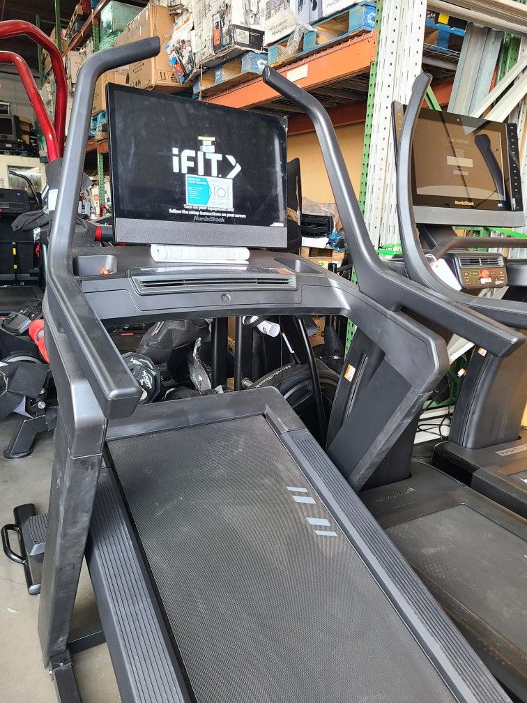 2025 Model Nordictrack X24 Incline trainer Treadmill- 40% incline