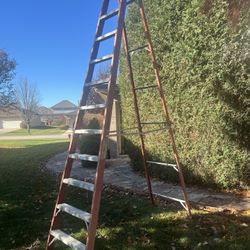 12’ Fiberglass Heavy Duty Step Ladder 