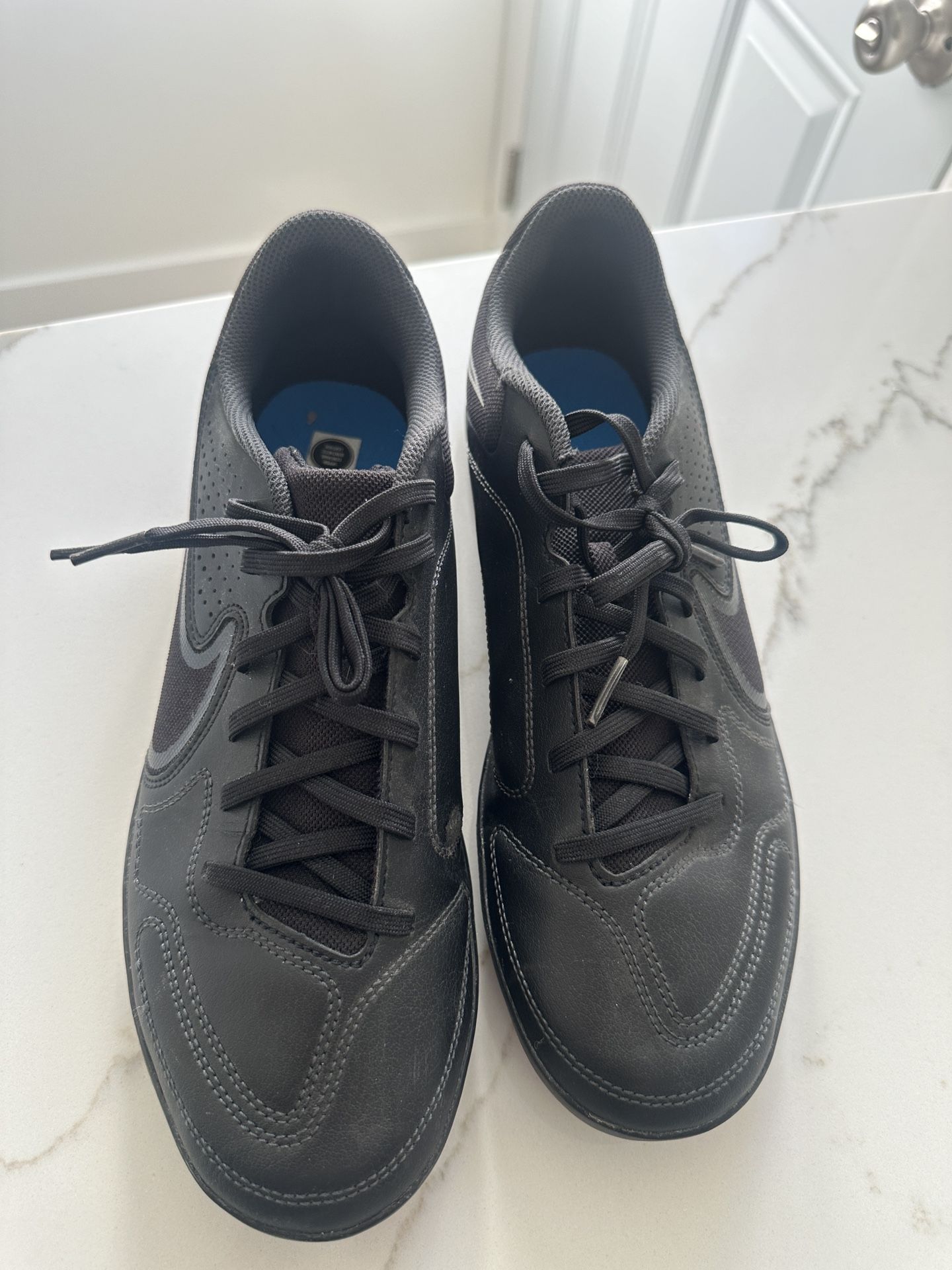 Nike Tiempo Legend 9 Club IC Soccer shoes black