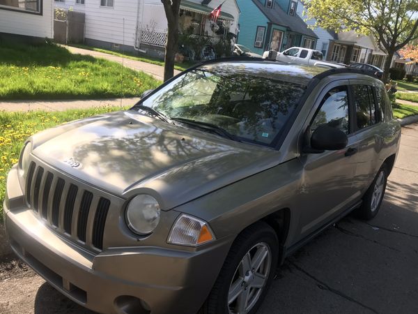 2007 Jeep Compass no problems car is as shown 128000 miles ...