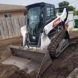 Bobcat Y Camion 