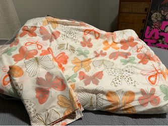 Twin blanket and sham