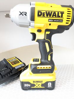 20V Max DeWalt XR -HIGH TORQUE 1/2" Impact Wrench Combo 