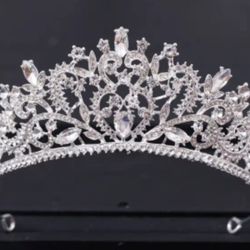 Beautiful Crystal Crown Great For Weddings Or Other Special Occasions 