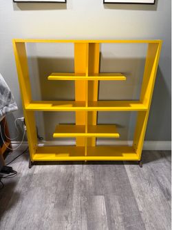 Shelf / Bookcase