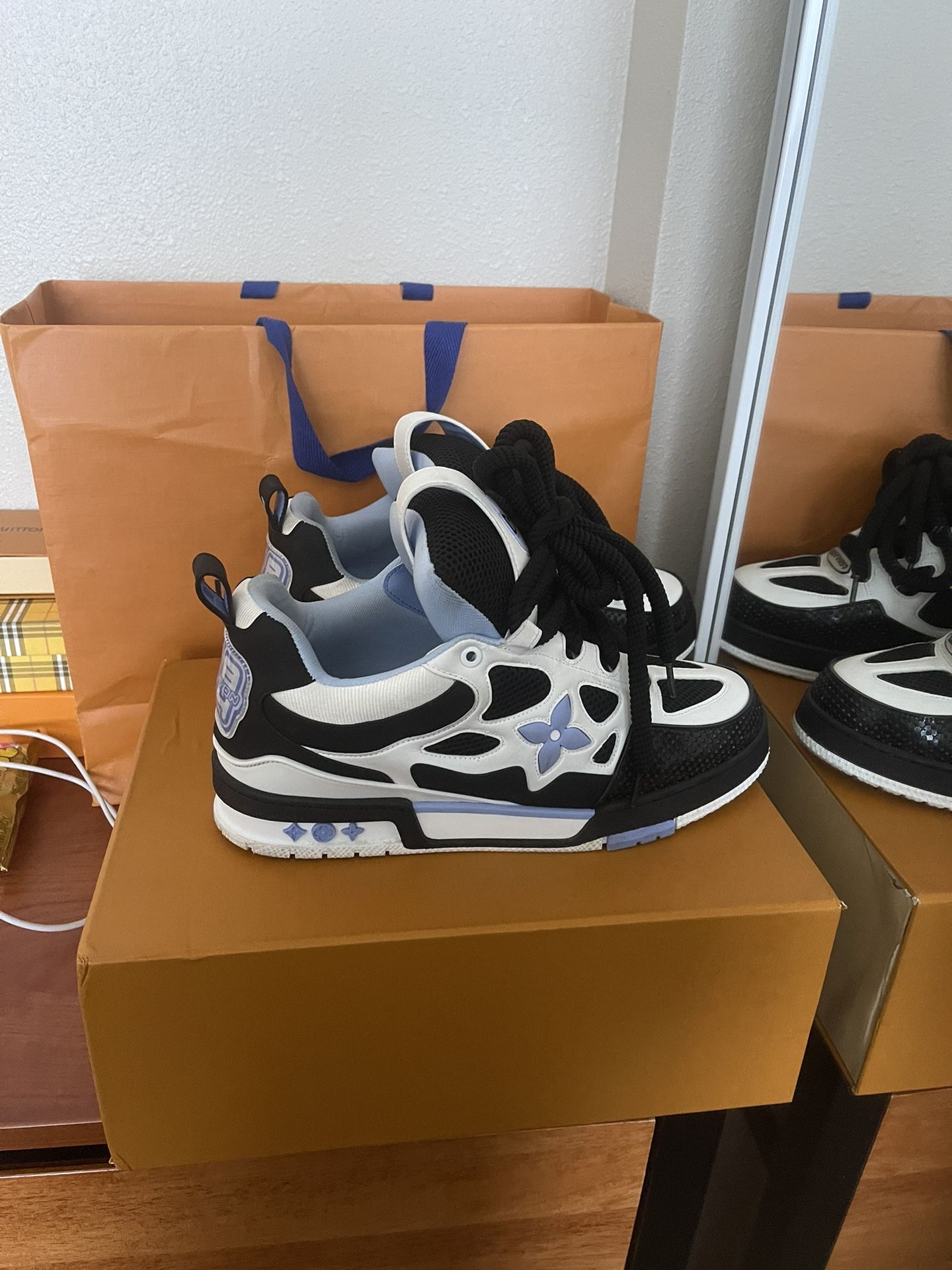 Skates 