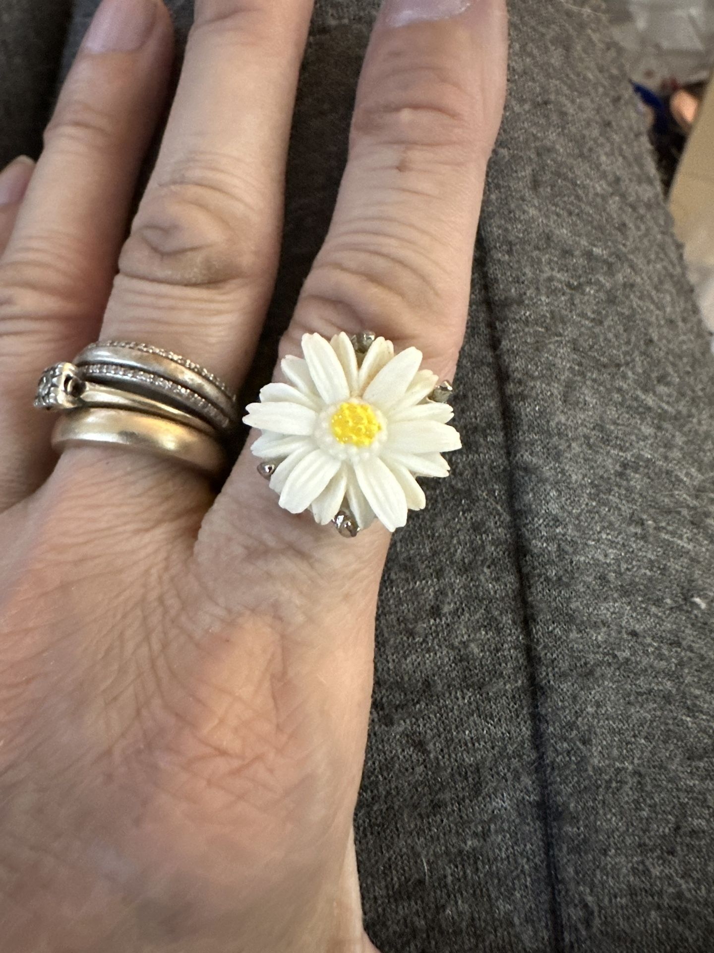 Vintage 70’s Daisy Ring