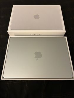MacBook Neo (Like New)