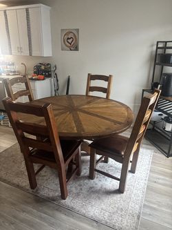 Rustic Texas Star Dining Set – Table + 4 Chairs