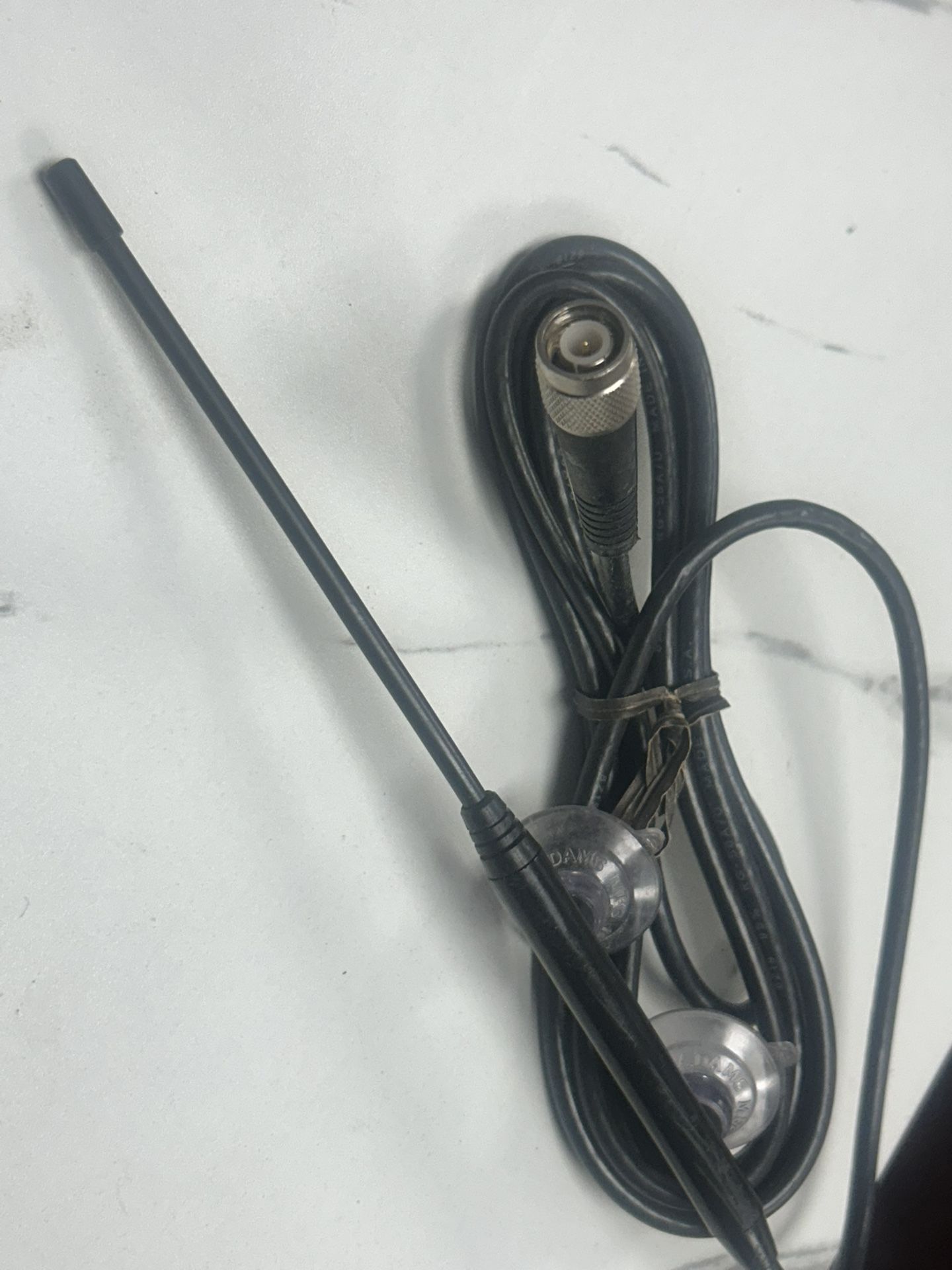 Universal FM/AM Car Radio Antenna – Suction Mount | Coaxial Connector
