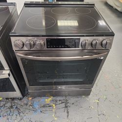 Amazing LG 30 Inch Electric Range With Convection Oven And Air Fryer LSEL6335D