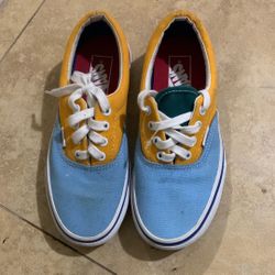  Vans