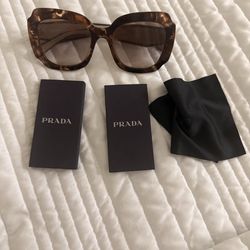Prada sun glasses