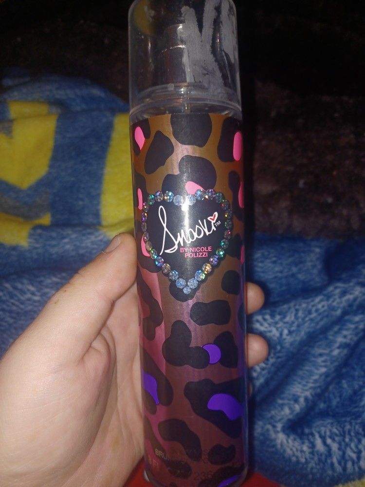 SNOOKIE BODY SPRAY NEVER OPEND