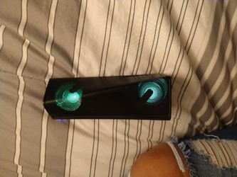 Bluetooth Speaker Come With A Built In Memory Card Slot Had Different Settings You Can Listen To Radio 15$ Pick Up Only