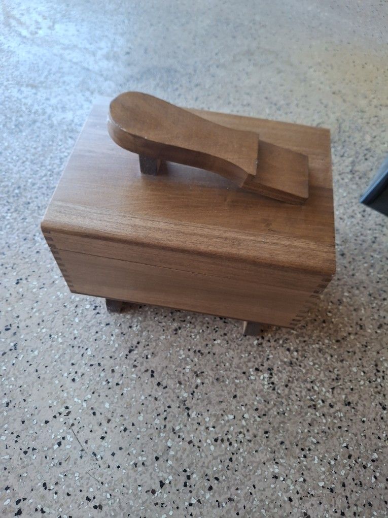 Shoe Shine Box