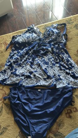 Women’s bathing suit size 1x