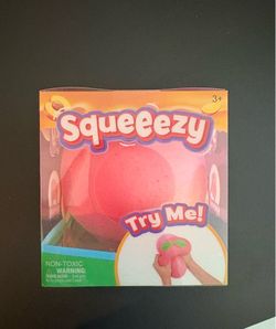 Squeezy Peach Squishy