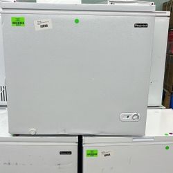 Magic Chef HMCF7W4 7.0 cu. ft. Chest Freezer GAK9A