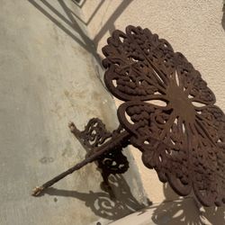 Iron Antique Grapevine Side Table 