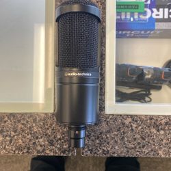 Microphone